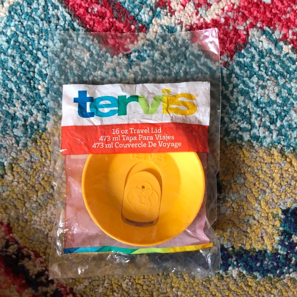 🧜🏼♀️3 for $15 item!🧜🏼♀️Tervis lid 16ozyellow - Picture 1 of 1